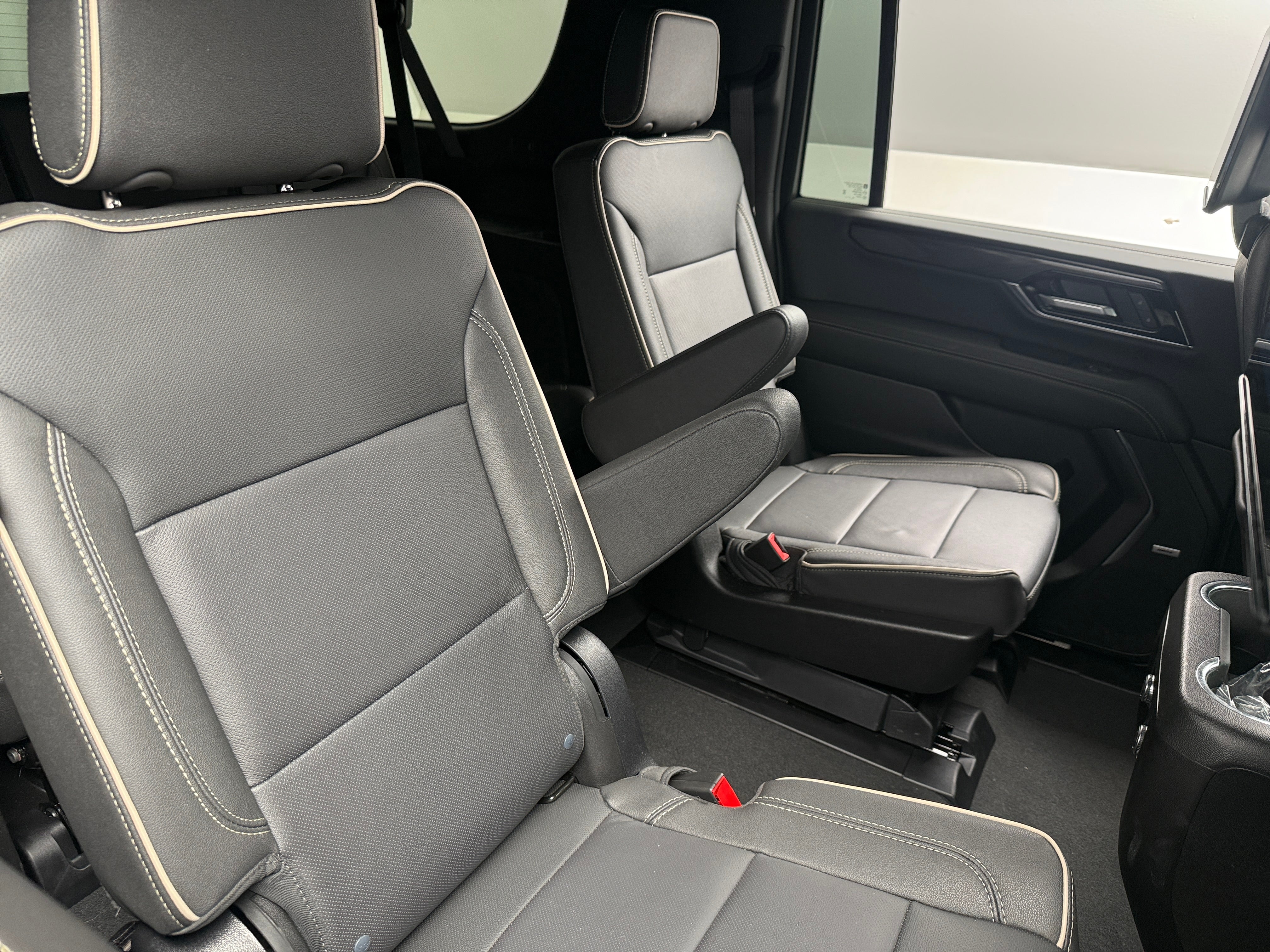 gmc yukon xl 2026 1GKS2GKD7TR163194 image gmc yukon xl 2026 1GKS2GKD7TR163194 image